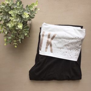 Pink leggings with jewels